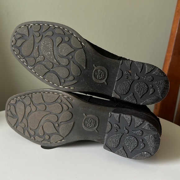 Born Distressed Suede Bootie Stacked Heel Side Zipper Buckle Detail Size 6/ 36.5 - Picture 10 of 12